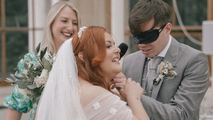 Bride Loses Her Sight Before Her Wedding Day - So Lets Guests “Walk in Her Shoes” by Blindfolding Them as She Walks Down the Aisle