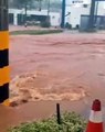 Vídeo: tempestade em Araxá causa alagamentos, inundação e muitos estragos