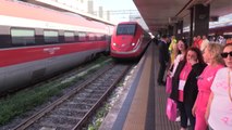 Fs, la prevenzione del tumore al seno viaggia in Frecciarosa