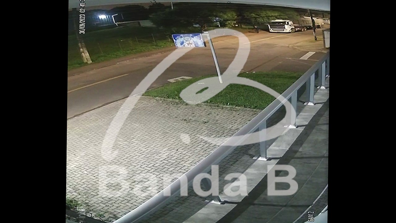 Caminhão tem peças furtadas no Sítio Cercado e prejuízo passa dos R$ 50 mil: "Não consigo mais trabalhar"; vídeo