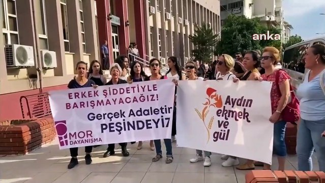 Nitelikli Cinsel Saldırı Suçlamasıyla Yargılanan Şarkıcı Kurtuluş Kuş'un, Savcılığın Hapis Talebine Rağmen Beraatine Karar Verildi.