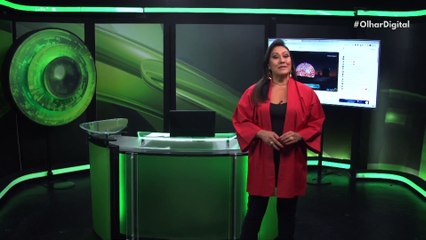 Jato de plasma solar quebra cauda de cometa