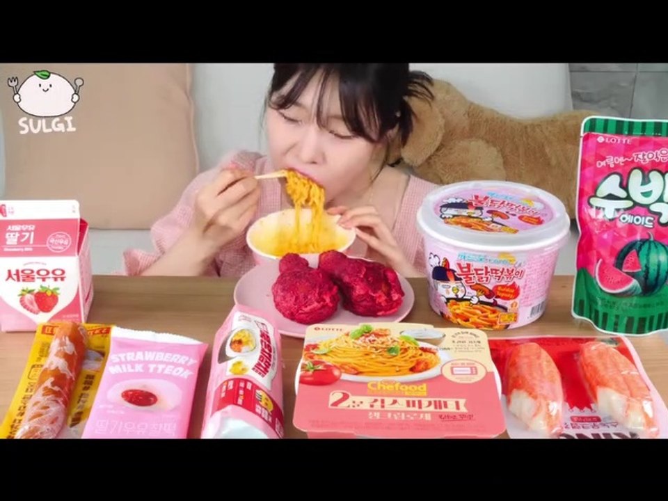 ASMR MUKBANG| Pink Convenience store! Carbonara Fire Tteokbokki, Cheese Fire spicy noodles, Chicken.