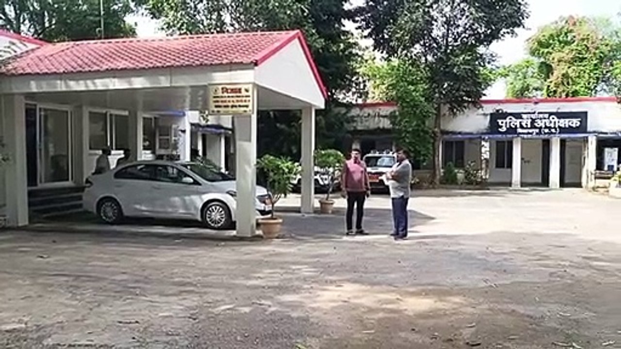 Earlier, thugs used it to rob, now thieves are using it, even the police were surprised to see such utility of search engine.