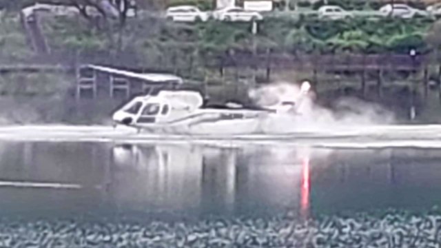 산불 훈련 헬기 포천 저수지에 추락...1명 실종 / YTN