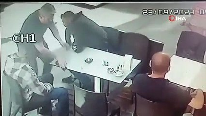 İstanbul'da dehşet anları! Adres sorduğu esnafı masayı temizlerken vurdu