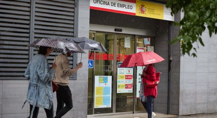 El paro sube en 19.768 personas en septiembre y la Seguridad Social suma 18.295 afiliados