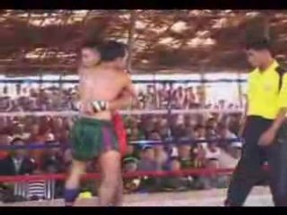 "Lethwei" bareknuckle fight (low kicks)