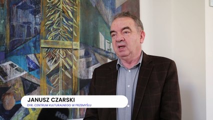 Trzy murale na ścianie budynku Centrum Kulturalnego w Przemyślu