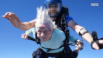 Un salto al vacío con 104 años de edad