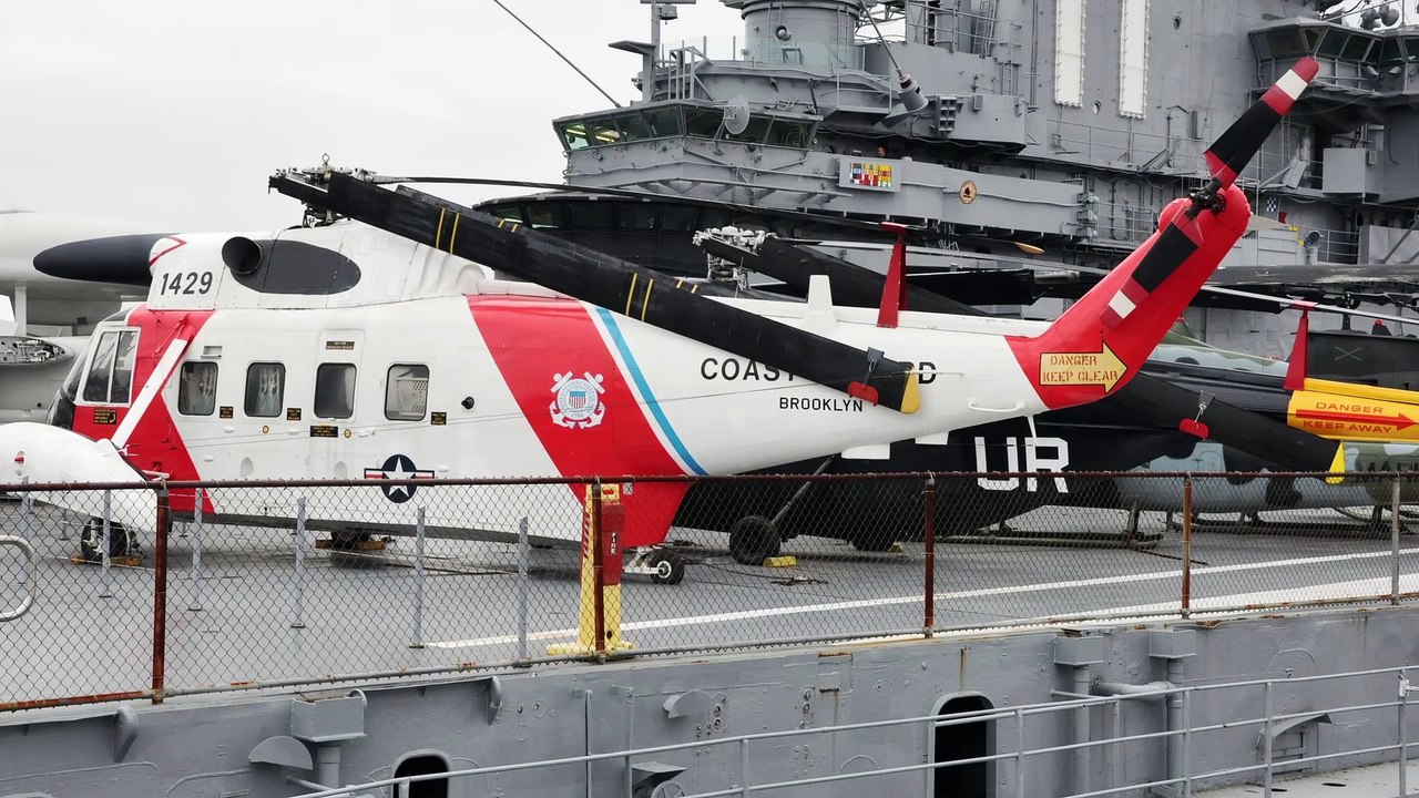 Sikorsky HH 52A Seaguard - helicopter - HD