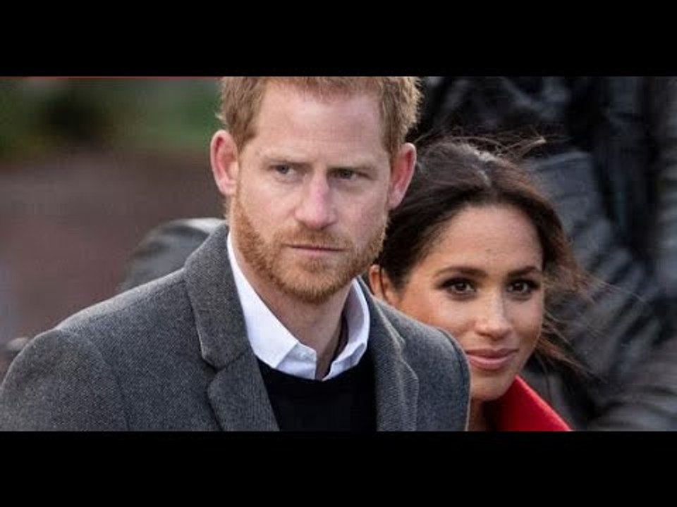 Lavorare per Harry e Meghan come "avere a che fare con un paio di adolescenti", dice l'ex aiutante
