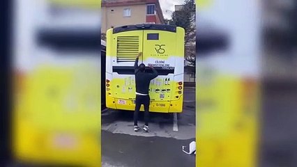 IMM a supprimé les publicités de la marque Dilan Polat des bus