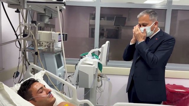 Bakan Yerlikaya, terör saldırısı sonrası yaralanan polis memurunu Cumhurbaşkanı Erdoğan'la görüştürdü