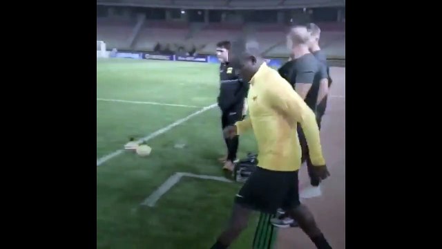 Kanté s'agace sur un photographe d'Al-Ittihad, la séquence très commentée