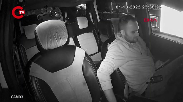 Taksicinin başına silah dayayıp, kabzasıyla vurmuştu: O saldırgan tutuklandı