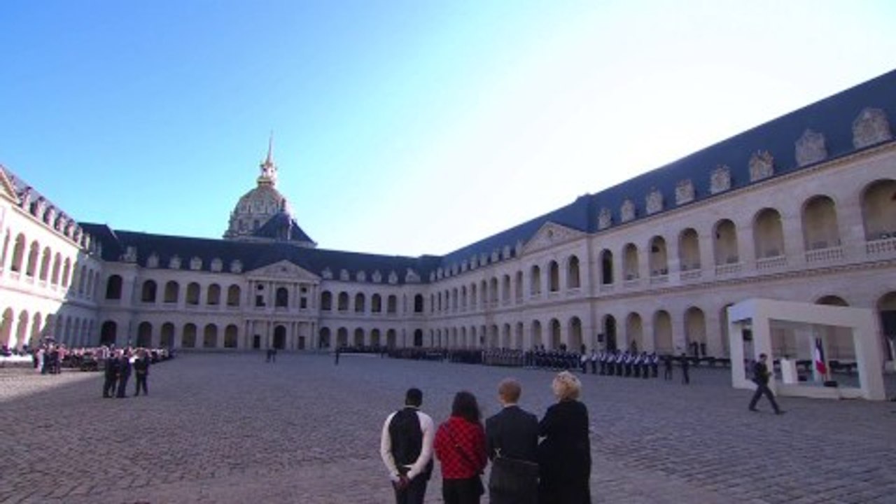 Suivez en direct l'hommage national à Hélène Carrère d'Encausse aux Invalides