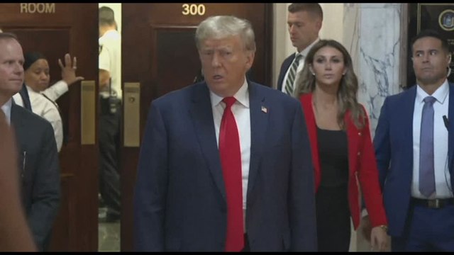 Donald Trump torna in tribunale per il secondo giorno del processo per frode