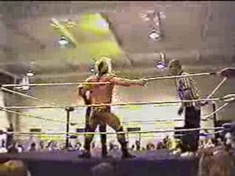 Mean Marc Ash vs Flex Phenom video Dailymotion