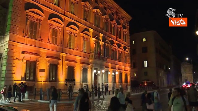 Giornata per le vittime dell'immigrazione, il Senato si illumina di arancione