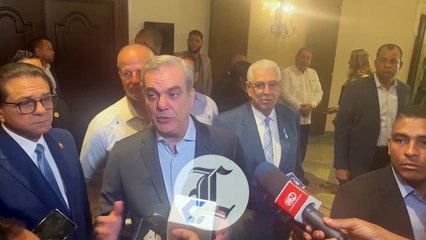 PRESIDENTE ABINADER ESO QUE ESTÁ PASANDO EN HAITÍ NO PUEDE SEGUIR ASÍ