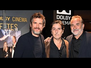 VIDEO: Guillaume Canet et Yvan Attal en très bonne compagnie loin de Marion et de Charlotte