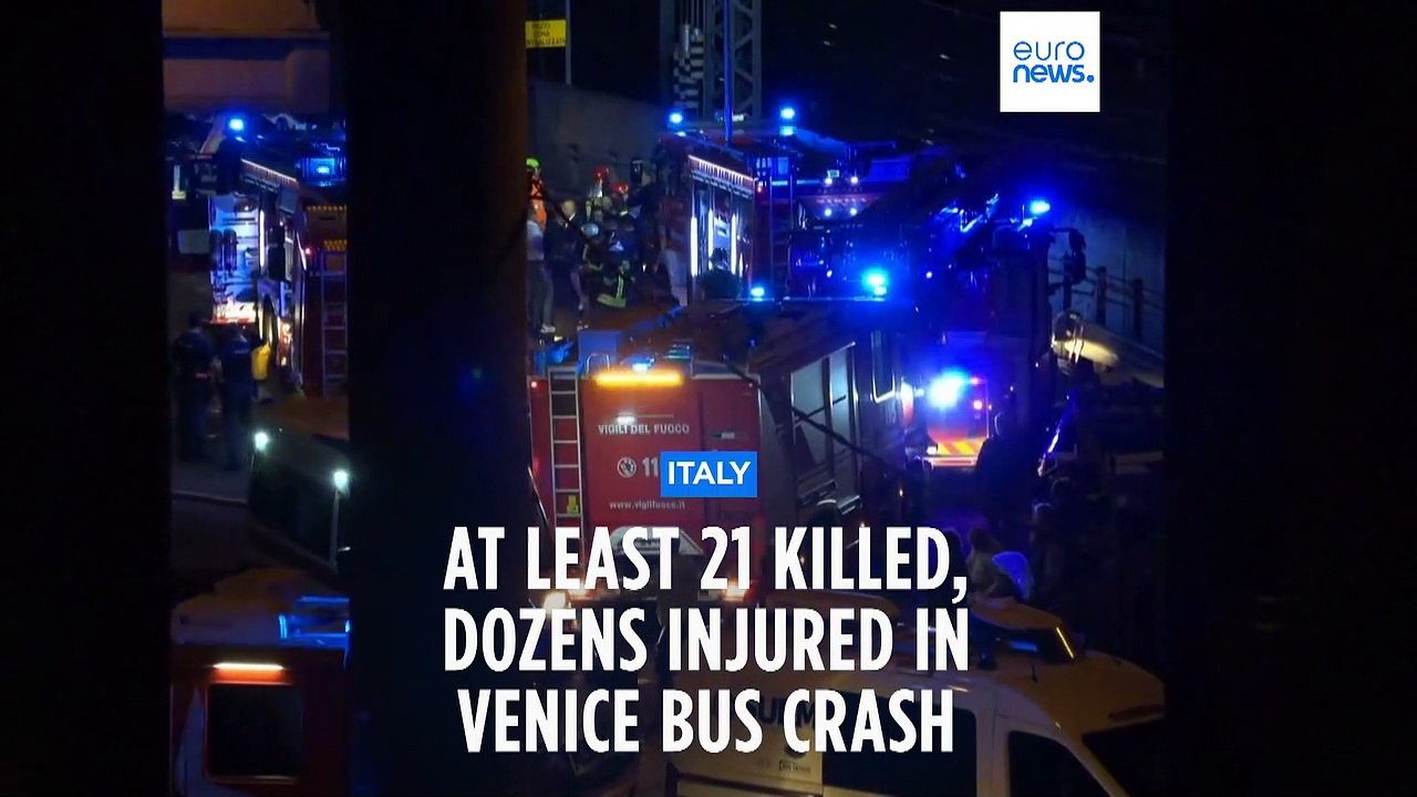 Bus crash near Venice kills at least 21 people, including Ukrainian tourists