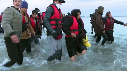 Ministra britânica diz que 'um furacão' de imigração se aproxima e pede controle rigoroso