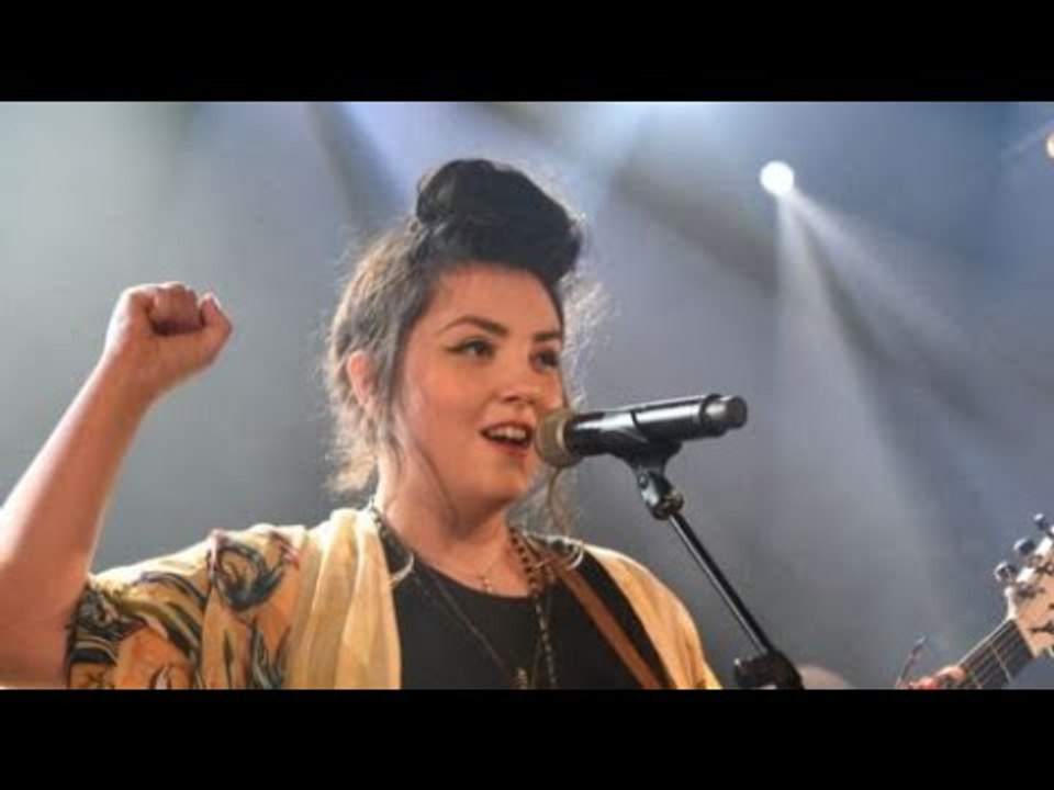 Hoshi se livre sur sa vie intime : « Mes chansons s'inspirent souvent de mes...