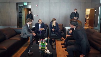 França 'dá aval' a fornecimento de material militar à Armênia