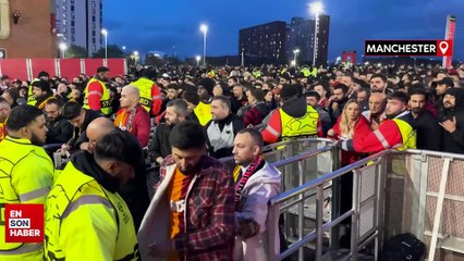 Galatasaray taraftarları takımını yalnız bırakmadı