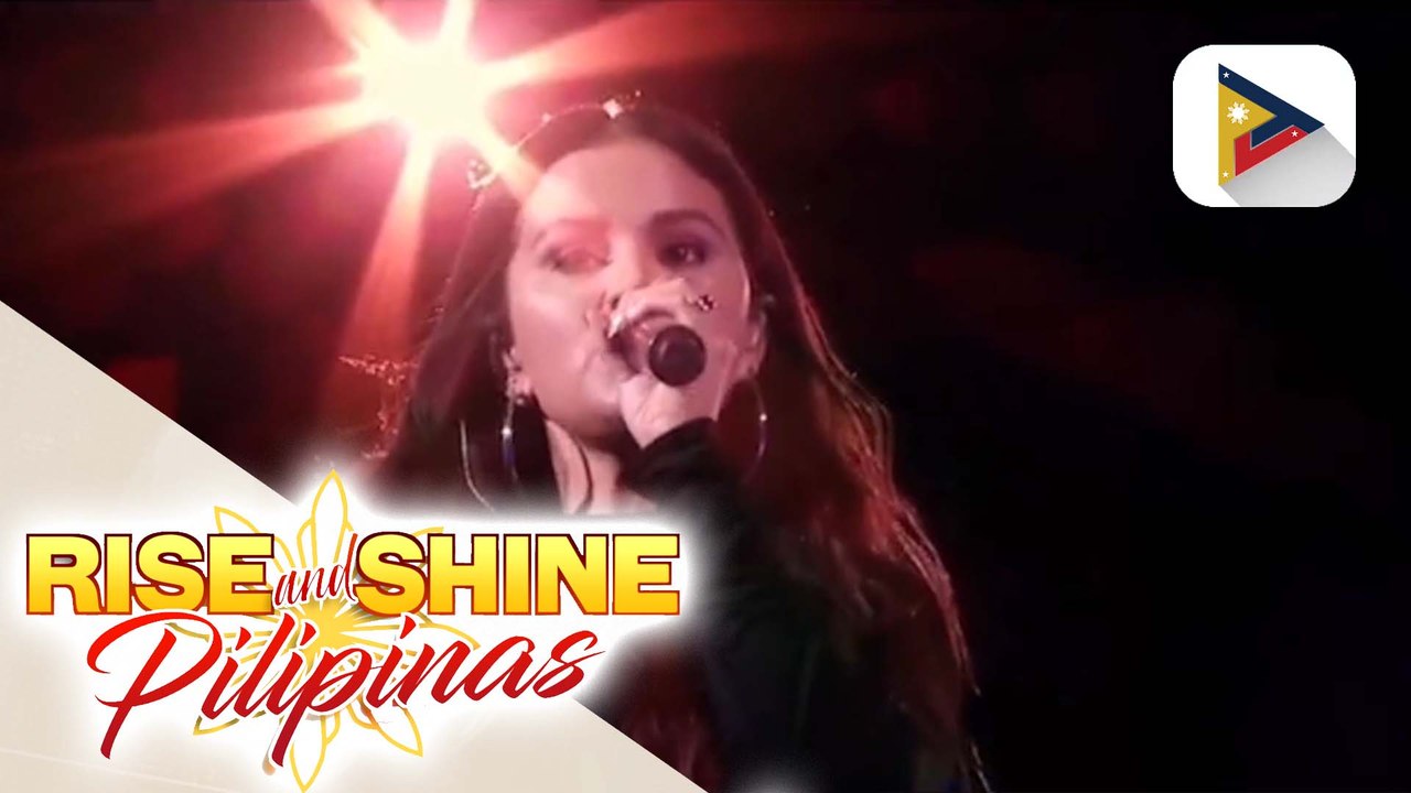 TALK BIZ | Selena Gomez, ginulat ang fans ng Coldplay nang sorpresang mag-appear sa concert ng banda