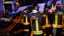İtalya'da yolcu otobüsü üst geçitten düştü: 21 ölü