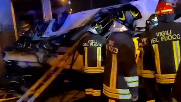 Emergency crews search Venice bus crash wreckage as 21 people killed including four children