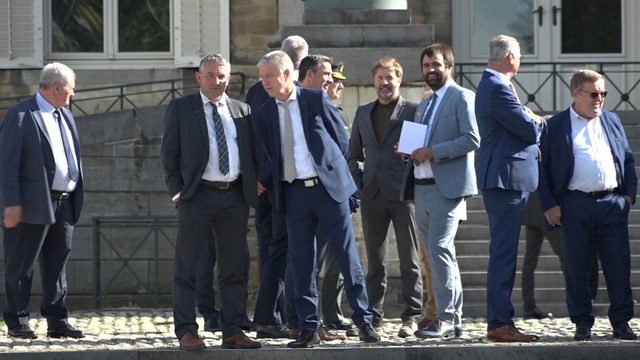 Le roi Philippe et la reine Mathilde ont reçu 440 bourgmestres belges au château de Laeken