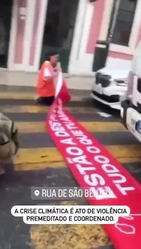 Duas ativistas arrastadas pelos cabelos em S. Bento. Agressões filmadas