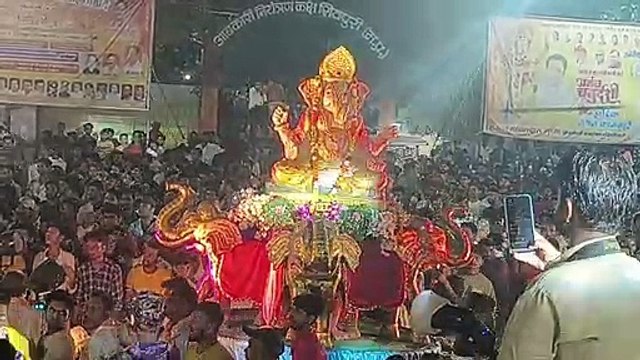 चल झांकी में भैरोबाबा तो मूर्ति में प्रथम स्थान पर आया कलार बाग का राजा