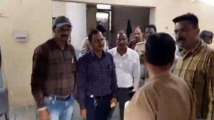 ग्वालियर: LNIP में जिला प्रशासन की टीम ने की छापा मार करवाई, लिए सैंपल