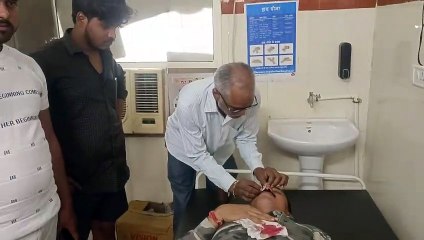 करैरा थाने में घुसकर किया पुलिसकर्मियों पर हमला, एसआई लहूलुहान