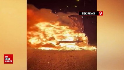 Tekirdağ'da seyir halindeki otomobil alev alıp yandı