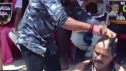 ఎన్టీఆర్ జిల్లా: అర గుండు కొట్టించుకున్న టీడీపీ నేతలు