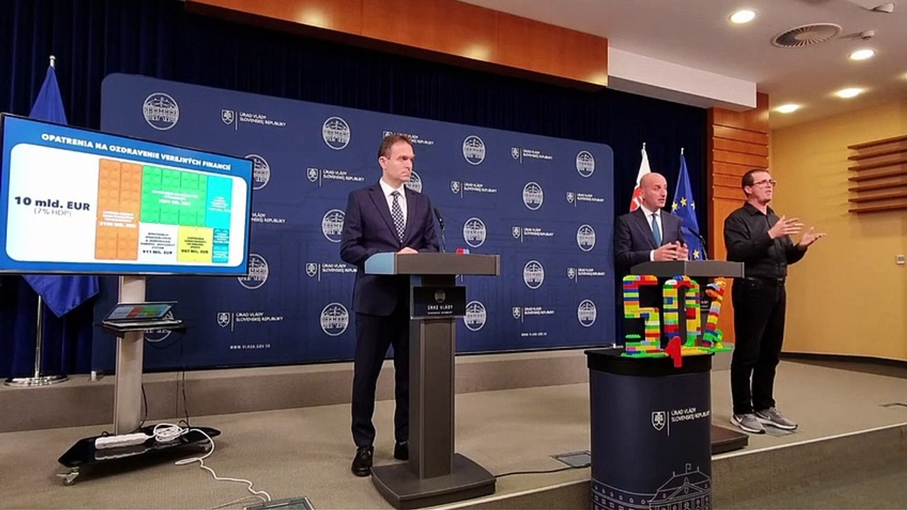 ZÁZNAM: Premiér: Kontroly na hranici budú náhodné, zamerajú sa na podozrivé vozidlá