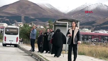 La première neige est tombée sur la montagne Erzurum Palandöken