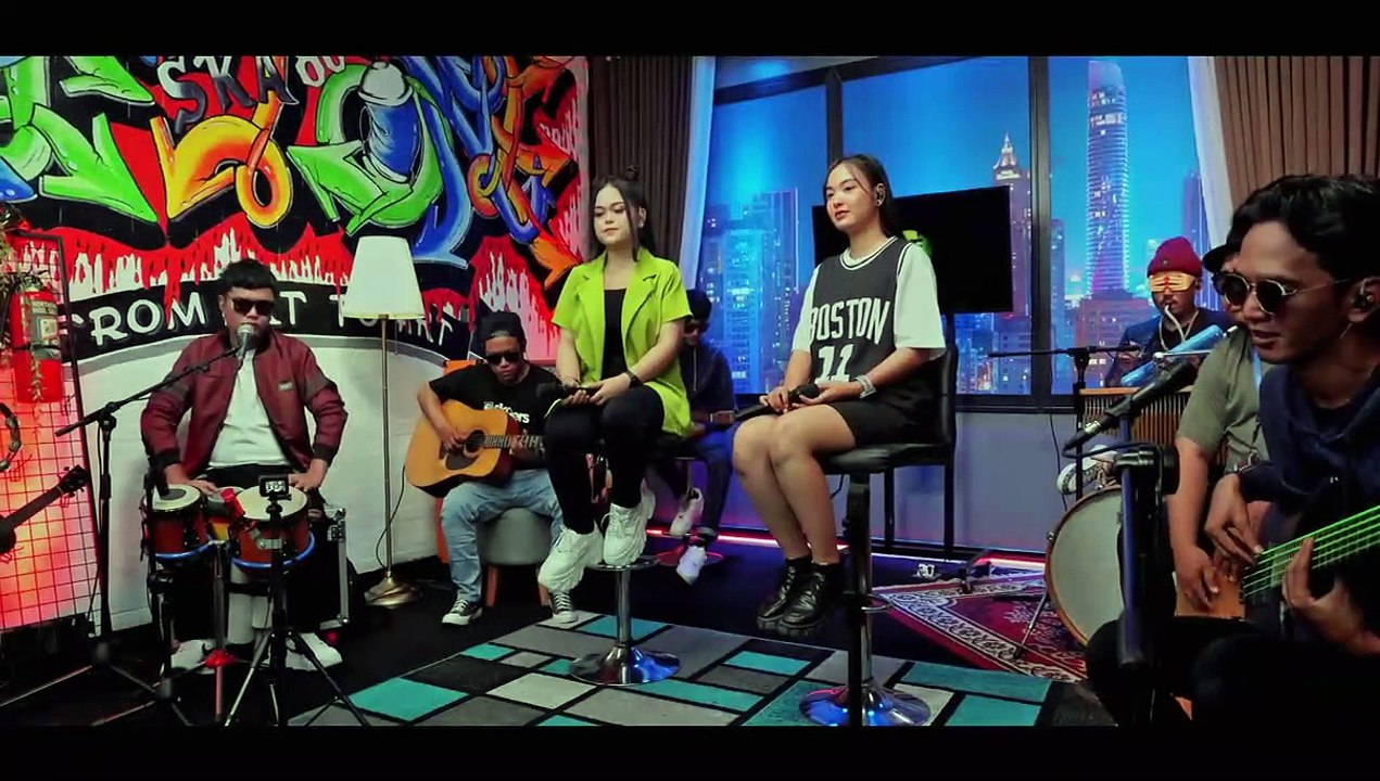 NEMU - KALIA SISKA ft SKA 86, INDAH WATY _ Kentrung (UYE tone Official Music Video)