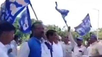 रतलाम: कलेक्टट कार्यालय पहुंचकर अपनी विभिन्न मांगों को लेकर सौंपा ज्ञापन