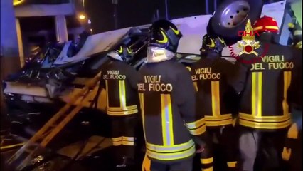 Des images de l'accident de bus dans lequel 21 personnes sont mortes ont été diffusées en Italie