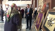 Diyanet İşleri Başkanı Erbaş, deprem bölgesindeki sanatkarların eserlerinden oluşan sergiyi açtı