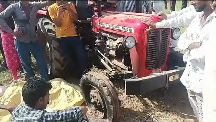 करंट से ट्रॉली में लगी आग, जिंदा जला ट्रैक्टर चालक