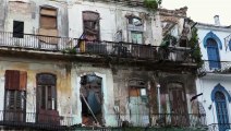 Un muerto y dos desaparecidos por derrumbe de edificio en La Habana