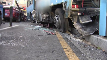 부산 미포오거리 역주행으로 차량 5중 추돌...8명 경상 / YTN